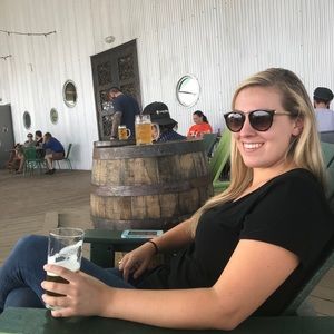 Meet your Posher, Jenny